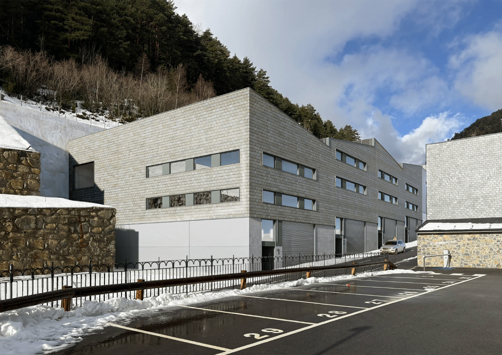 Naus industrials Erts · exterior